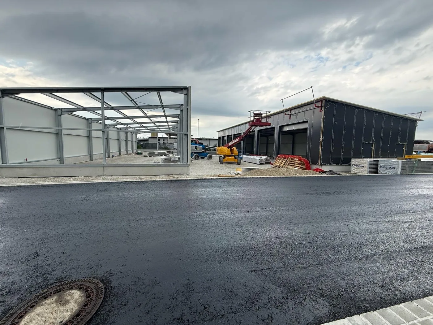 Lagerhallen am Standort Bobingen