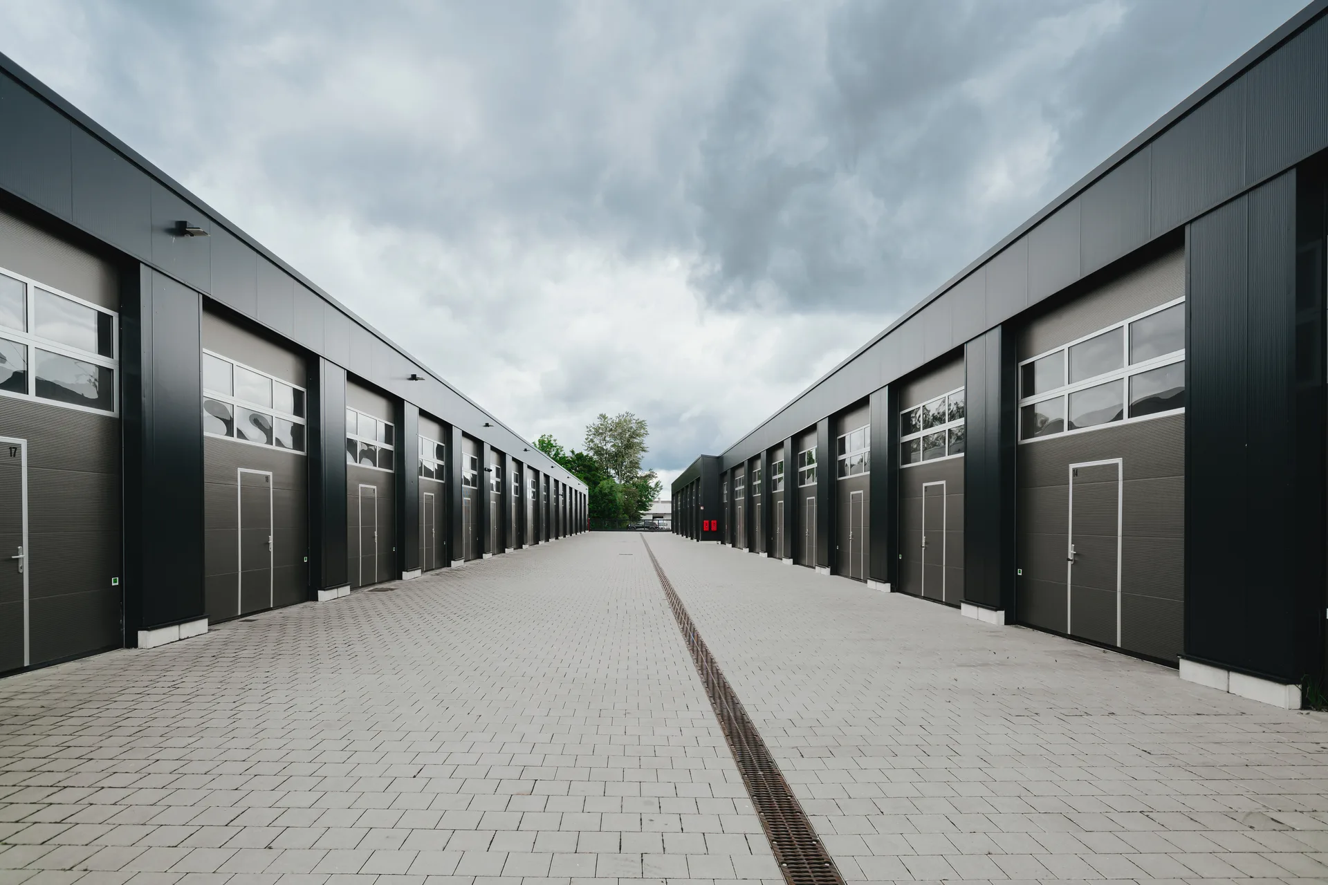 Innenansicht einer modernen Lagerhalle